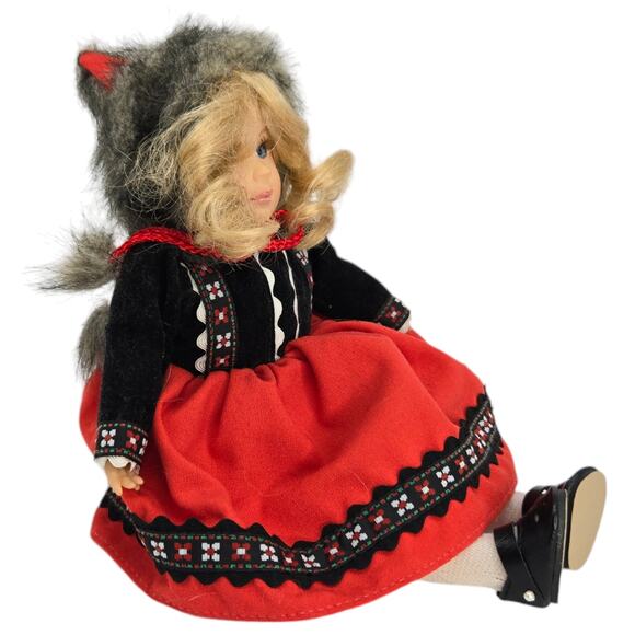 Teenie Friends Karin‎ Norway Doll of the World Authentic Costume Collectible 7" - Picture 5 of 6